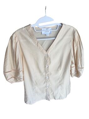 The Shirt Rochelle Behrens NWOT Cream Size Small